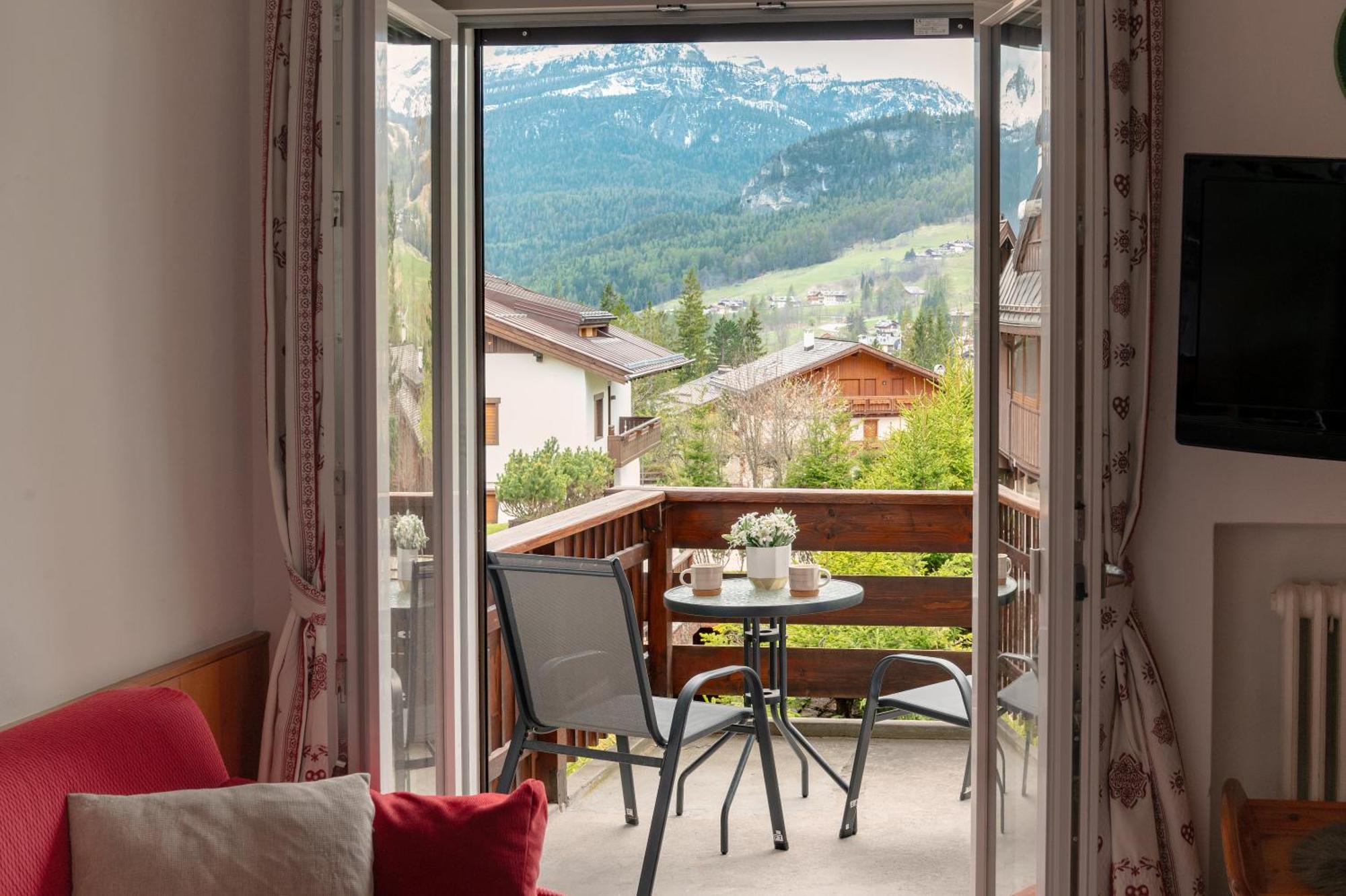 Cortina-House Apartment Cortina d'Ampezzo Ngoại thất bức ảnh